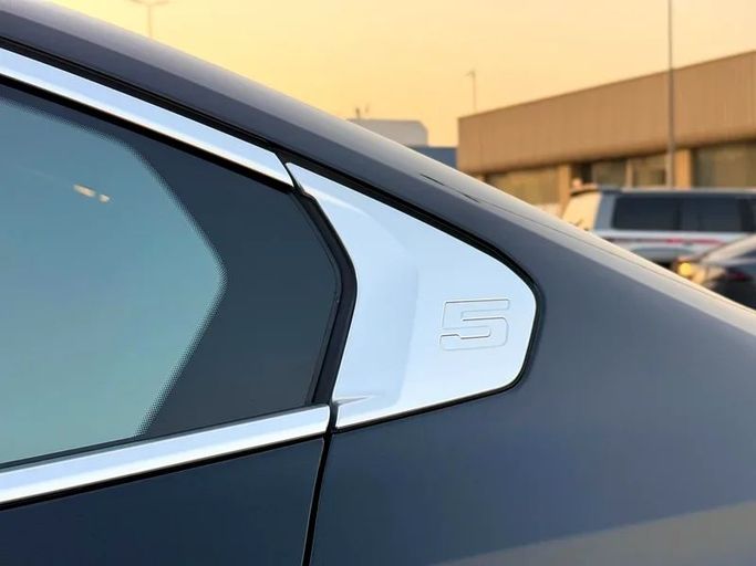 Used BMW 5 Series 520i VIII (G60/G61/G68), 2.0 l, 2024 in Dubai by Auto Bank Motors, Black color. Korean Specs | AUTO.AE