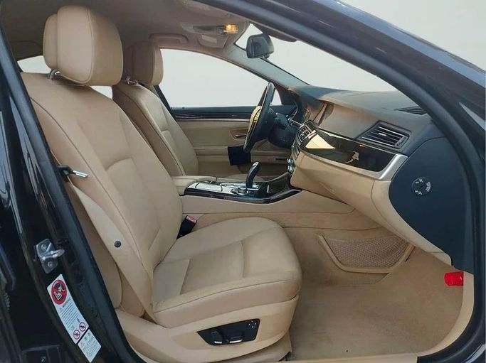 Used BMW 5 Series 528i VI (F10/F11/F07), 2.0 l, 2010 in Dubai by Mirza Automobile FZE, Black color. Japanese Specs | AUTO.AE