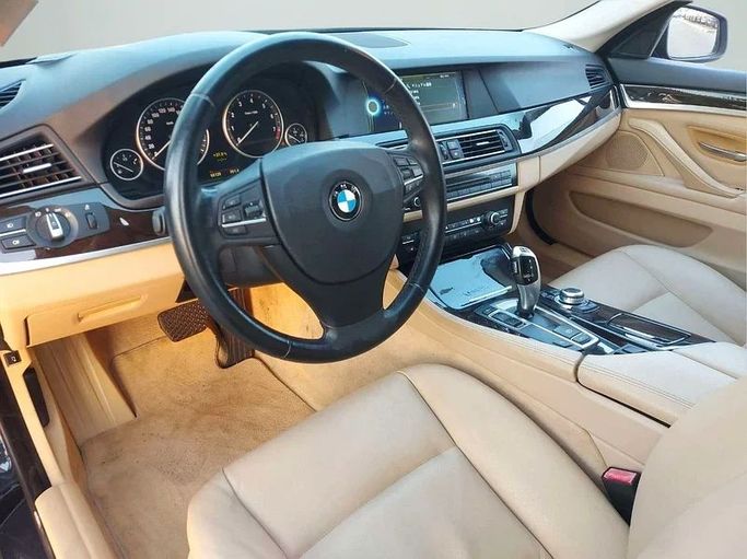 Used BMW 5 Series 528i VI (F10/F11/F07), 2.0 l, 2010 in Dubai by Mirza Automobile FZE, Black color. Japanese Specs | AUTO.AE