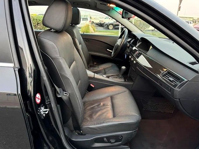 Подержанный BMW 5 Series 545i V (E60/E61), 4.4 л, 2004 в Дубае от Best Car Черный цвет. Японская | AUTO.AE