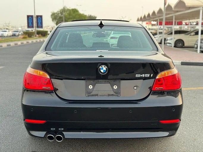 Подержанный BMW 5 Series 545i V (E60/E61), 4.4 л, 2004 в Дубае от Best Car Черный цвет. Японская | AUTO.AE