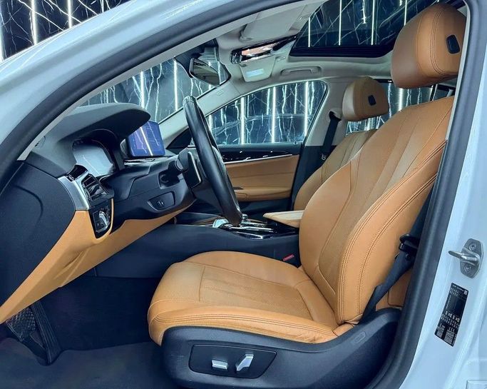 Used BMW 5 Series 523i VII (G30/G31) Facelift, 2.0 l, 2022 in Dubai by Zeus Motors, White color. GCC Specs | AUTO.AE