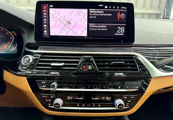 Used BMW 5 Series 523i VII (G30/G31) Facelift, 2.0 l, 2022 in Dubai by Zeus Motors, White color. GCC Specs | AUTO.AE