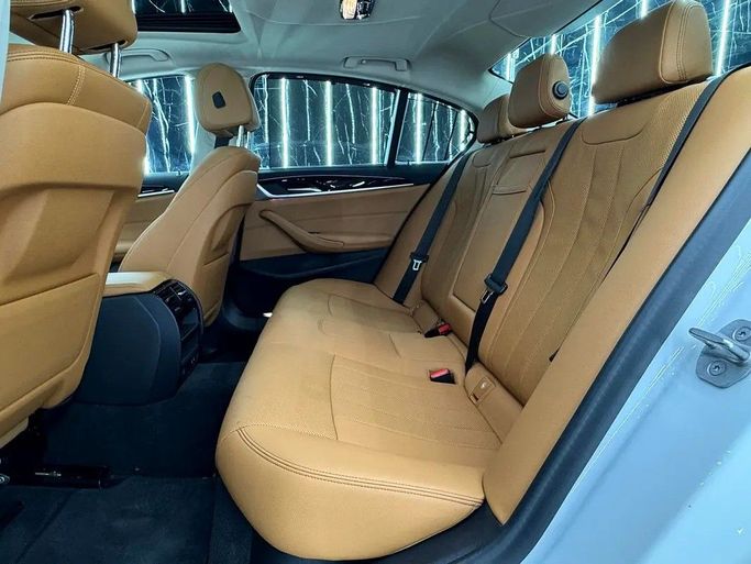 Used BMW 5 Series 523i VII (G30/G31) Facelift, 2.0 l, 2022 in Dubai by Zeus Motors, White color. GCC Specs | AUTO.AE