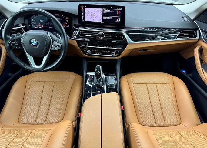 Used BMW 5 Series 523i VII (G30/G31) Facelift, 2.0 l, 2022 in Dubai by Zeus Motors, White color. GCC Specs | AUTO.AE