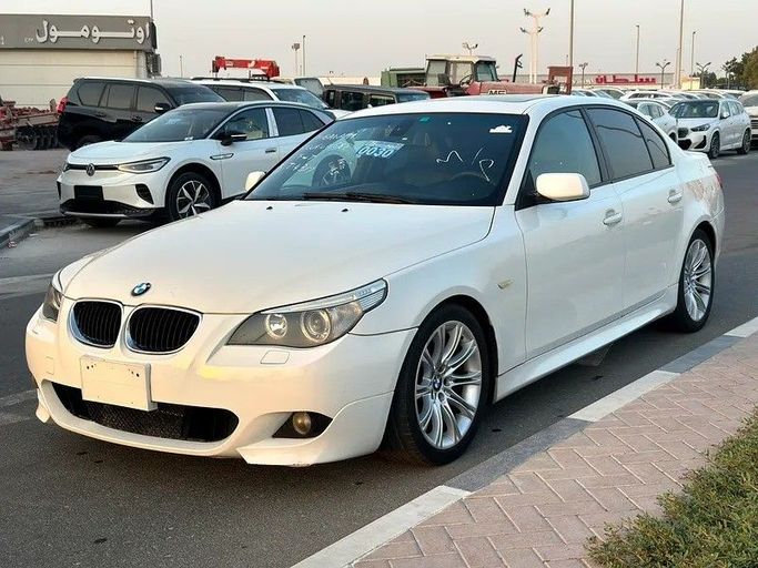 مستعملة BMW 5 Series 530i V (E60/E61), 3.0 l, 2005 في في دبي من HAROON SHARIF MOTORS، اللون أبيض. المواصفات اليابانية | AUTO.AE