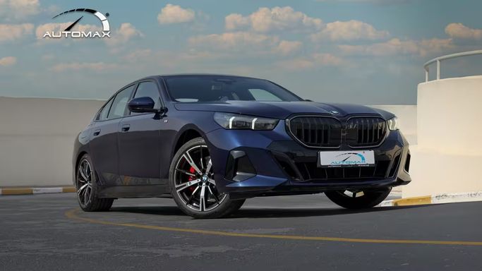جديدة BMW 5 Series 520i VIII (G60/ G61/ G68), 2.0 l, 2026 في في الإمارات, دبي من Automax®، اللون أزرق.  | AUTO.AE | إعلان #264829