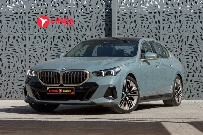 مستعملة BMW 5 Series 520i VIII (G60/ G61/ G68), 2.0 l, 2024 في في دبي من Linda Cars، اللون فيروزي. مواصفات الخليج | AUTO.AE | إعلان #265286