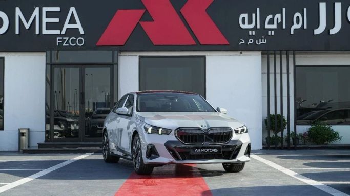 New BMW 5 Series 530i VIII (G60/G61/G68), 2.0 l, 2026 in Dubai by AK Motors MEA, Grey color. GCC Specs | AUTO.AE | Listing #265602