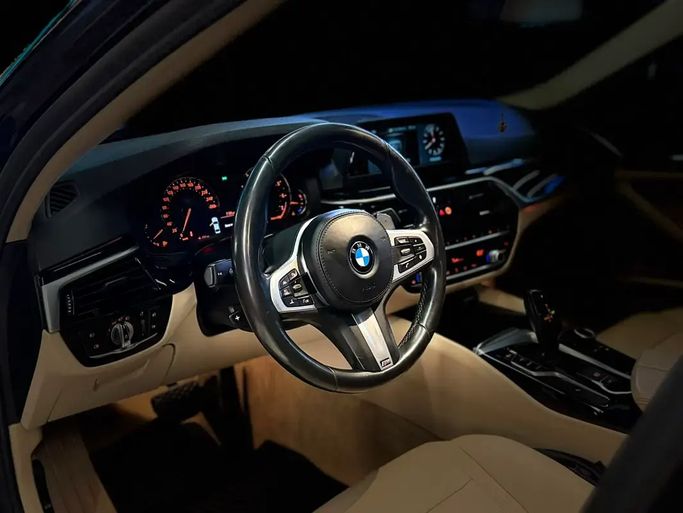 Used BMW 5 Series 520i VII (G30/G31), 2.0 l, 2018 in UAE, Dubai by GE Motors, Black color. European Specs | AUTO.AE | Listing #295558 — photo 12 of 17