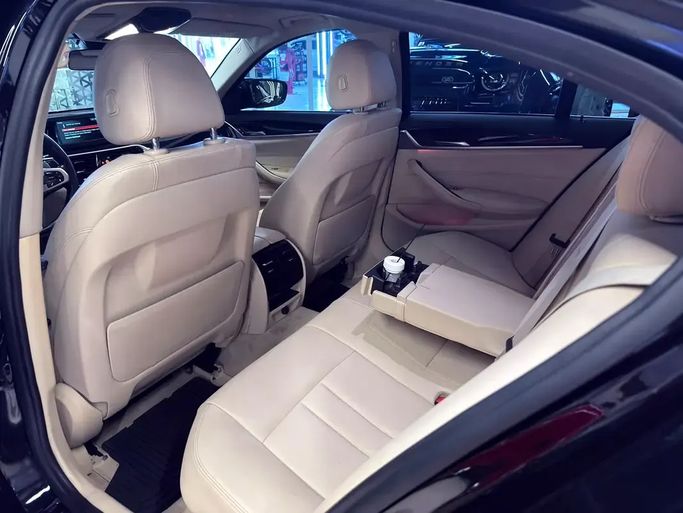 Used BMW 5 Series 520i VII (G30/G31), 2.0 l, 2018 in UAE, Dubai by GE Motors, Black color. European Specs | AUTO.AE | Listing #295558 — photo 16 of 17