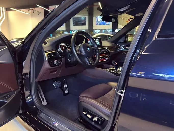 Used BMW 5 Series 530i xDrive VII (G30/G31), 2.0 l, 2017 in UAE, Dubai by GE Motors, Navy Blue color. GCC Specs | AUTO.AE | Listing #295566 — photo 11 of 20