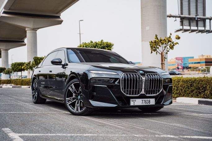 BMW 7 Series 760i xDrive VII (G70), 2023 business sedan for rent in Dubai by POF RENTAL, black color | AUTO.AE