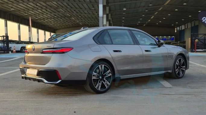 New BMW 7 Series 735i VII (G70), 3.0 l, 2025 in Dubai by Auto Max Group, Grey color. GCC Specs | AUTO.AE