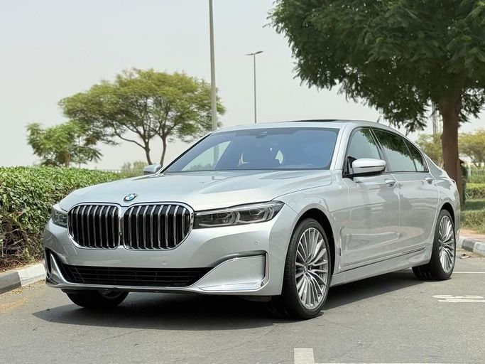 New BMW 7 Series 730i VI (G11/G12) Facelift, 2.0 l, 2020 in Dubai by Alta Class Motors, Silver color. GCC Specs | AUTO.AE