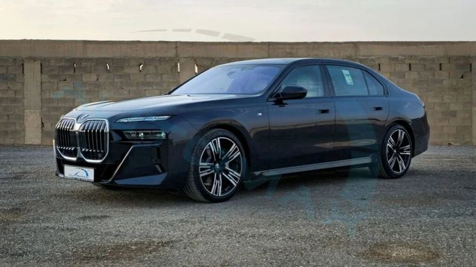New BMW 7 Series 735i VII (G70), 3.0 l, 2025 in Dubai by Auto Max Group, Black color. GCC Specs | AUTO.AE