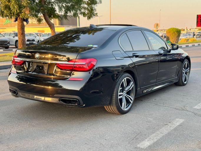 Used BMW 7 Series 750i VI (G11/G12), 4.4 l, 2017 in Dubai by Saeed Auto, Black color. Japanese Specs | AUTO.AE
