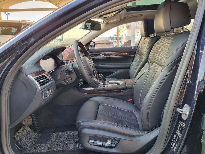 Подержанный BMW 7 Series 750i xDrive VI (G11/G12) Рестайлинг, 4.4 л, 2020 в Дубае от Saeed Auto Черный цвет. Японская | AUTO.AE