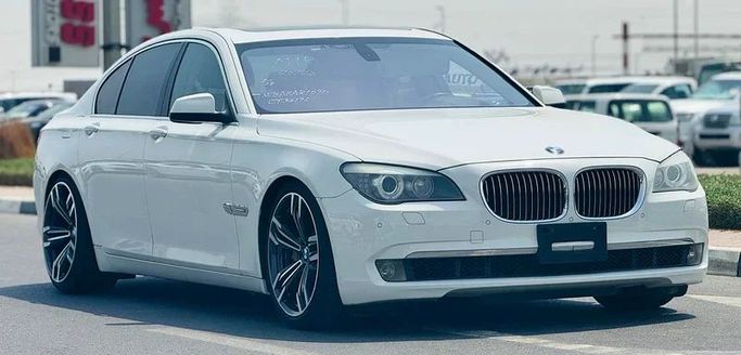 Подержанный BMW 7 Series 750i V (F01/F02/F04), 4.4 л, 2009 в Дубае от Mirza Automobile FZE Белый цвет. Японская | AUTO.AE