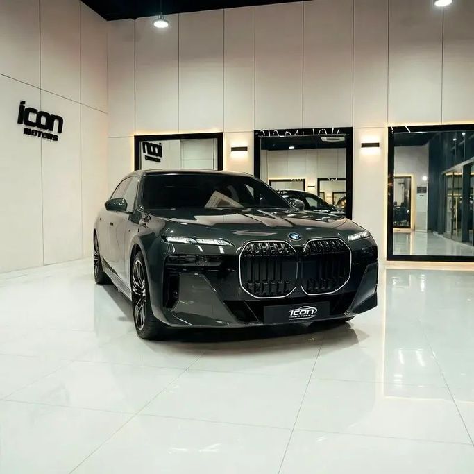 Подержанный BMW 7 Series 740i VII (G70), 3.0 л, 2025 в Дубае от Icon Motors Серый цвет. GCC | AUTO.AE | Объявление #258128