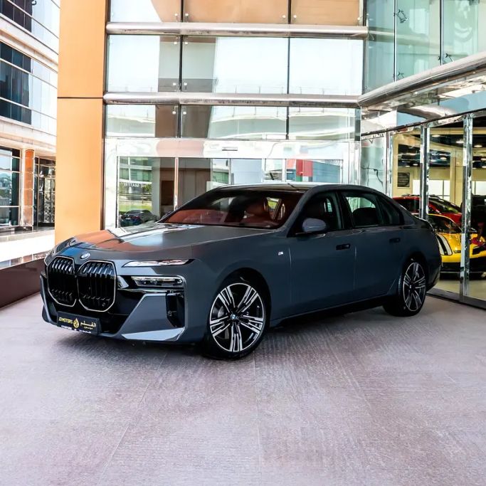 Подержанный BMW 7 Series 740i VII (G70), 3.0 л, 2026 в Дубае от Q Motors Серый цвет. GCC | AUTO.AE | Объявление #263587