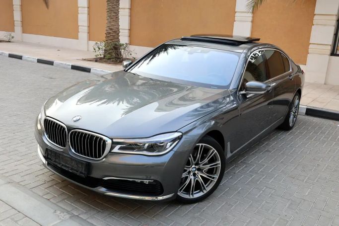 Used BMW 7 Series 730Li VI (G11/G12), 2.0 l, 2019 in Dubai by AL MARWA CARS, Silver color. GCC Specs | AUTO.AE | Listing #267011
