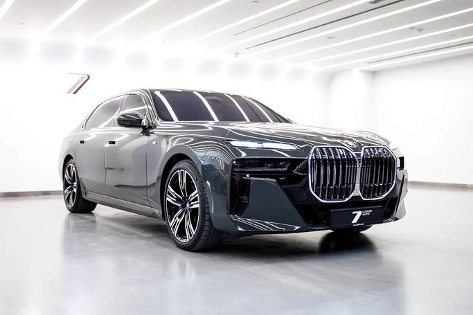 Used BMW 7 Series 740i VII (G70), 3.0 l, 2023 in UAE, Dubai by 7 Luxury Auto, Black color. GCC Specs | AUTO.AE | Listing #281733