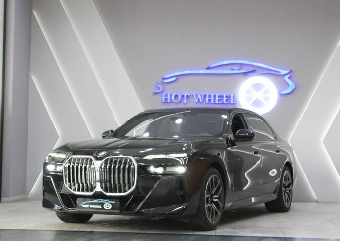مستعملة ⁦BMW 7 Series 735i سابعاً (G70)، 3.0 l، 2023⁩ في في الإمارات, دبي من Hot Wheel Used Motors، اللون أسود. مواصفات الخليج | AUTO.AE | إعلان #286406