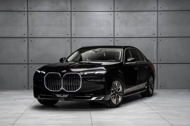Used ⁦BMW 7 Series 735i VII (G70), 3.0 l, 2024⁩ in UAE, Dubai by VIP Design, Black color. GCC Specs | AUTO.AE | Listing #287819