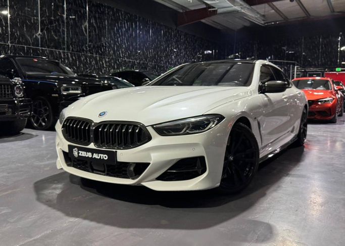 جديدة BMW 8 Series M850i xDrive II (خ14/ج15/ج16), 4.4 l, 2020 في في دبي من Zeus Motors، اللون أبيض. مواصفات الخليج | AUTO.AE
