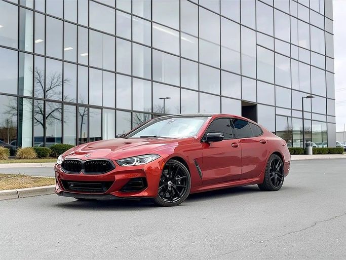 مستعملة BMW 8 Series M850i xDrive عملية فيس ليفت II (G14/G15/G16), 4.4 l, 2023 في في دبي من INFINITY DRIVE، اللون أحمر.  | AUTO.AE