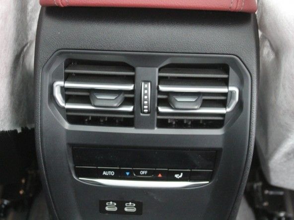 Новый BMW i3 40 I (G28) Рестайлинг, 2024 в Дубае от Titanum Cars Черный цвет. Other | AUTO.AE