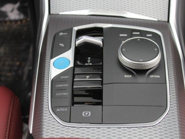 Новый BMW i3 40 I (G28) Рестайлинг, 2024 в Дубае от Titanum Cars Черный цвет. Other | AUTO.AE