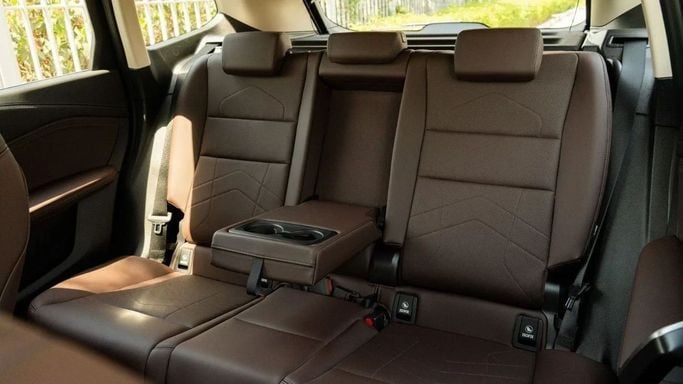 New BMW iX1 eDrive, 2022 in Dubai by Altass Motors, White color. Other | AUTO.AE