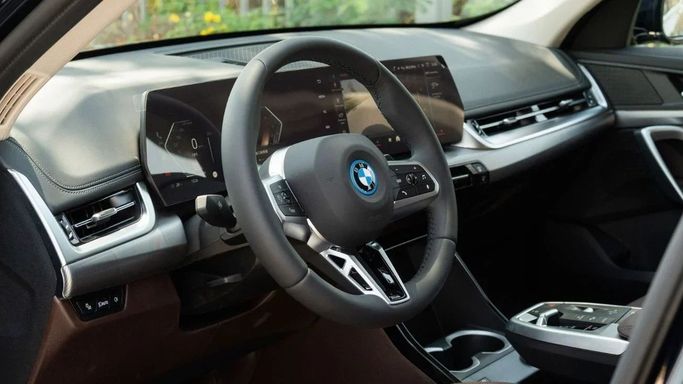 Новый BMW iX1 eDrive, 2022 в Дубае от Altass Motors Серый цвет. Other | AUTO.AE