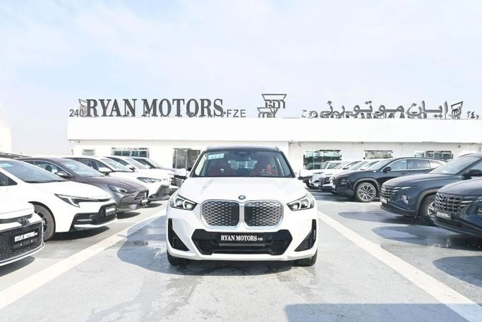 جديدة BMW iX1 xDrive 30L, 2024 في في دبي من RMG Automobiles، اللون أبيض. أخرى | AUTO.AE