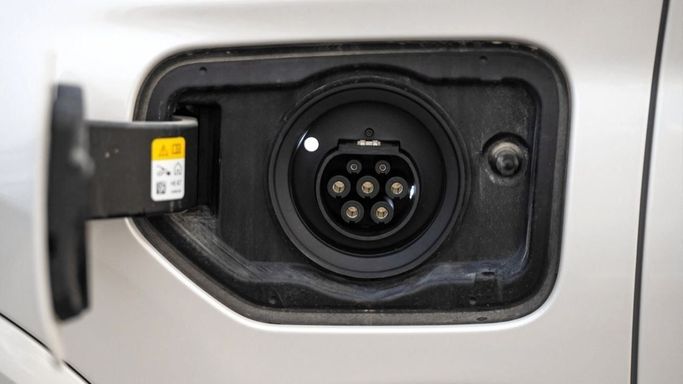 Новый BMW iX3 I (G08) Рестайлинг, 2025 в Дубае от Altass Motors Белый цвет. Other | AUTO.AE