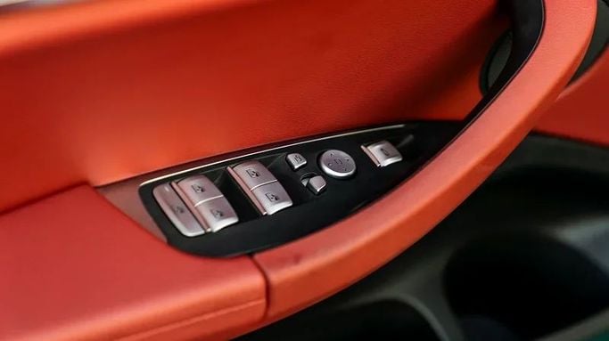 Новый BMW iX3 I (G08) Рестайлинг, 2025 в Дубае от 8 Ba Motors Белый цвет. Китайская | AUTO.AE