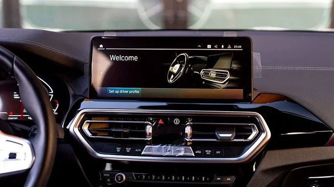 Новый BMW iX3 I (G08) Рестайлинг, 2025 в Дубае от 8 Ba Motors Белый цвет. Китайская | AUTO.AE