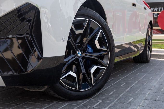 Used BMW iX xDrive50 I (I20), 2023 in Dubai by Linda Cars, White color. GCC Specs | AUTO.AE