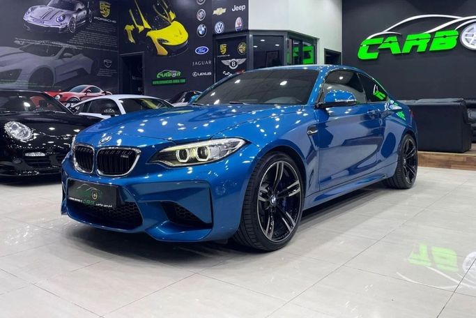 Подержанный BMW M2 F87 Рестайлинг, 3.0 л, 2017 в Дубае от Carbon Cars Синий цвет. Корейская | AUTO.AE