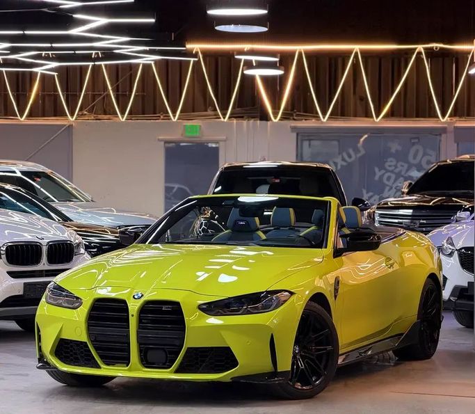 مستعملة BMW M4 Competition Package G82/G83, 3.0 l, 2023 في في دبي من Morya Jeswani Cars، اللون أخضر. المواصفات الأوروبية | AUTO.AE