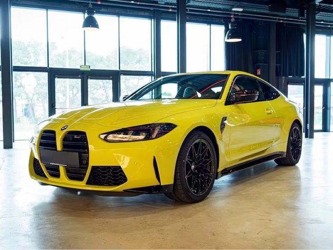 مستعملة BMW M4 Competition Package عملية فيس ليفت G82/G83, 3.0 l, 2026 في في دبي من Fair Import، اللون أصفر. المواصفات الأوروبية | AUTO.AE | إعلان #273024