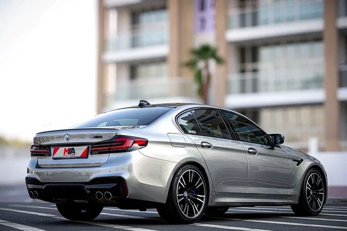 Used BMW M5 VI (F90), 4.4 l, 2019 in Dubai by MBA Motors, Silver color. Korean Specs | AUTO.AE