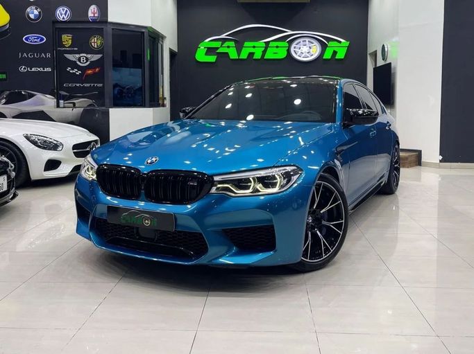 Подержанный BMW M5 VI (F90), 4.4 л, 2020 в Дубае от Carbon Cars Синий цвет. GCC | AUTO.AE
