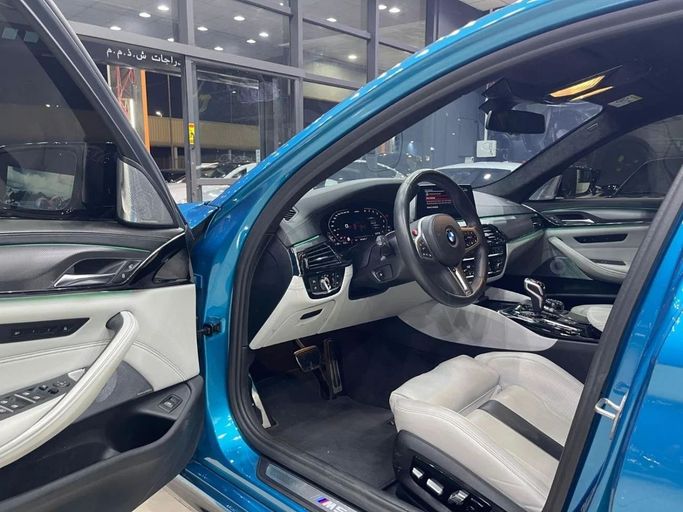 Подержанный BMW M5 VI (F90), 4.4 л, 2020 в Дубае от Carbon Cars Синий цвет. GCC | AUTO.AE