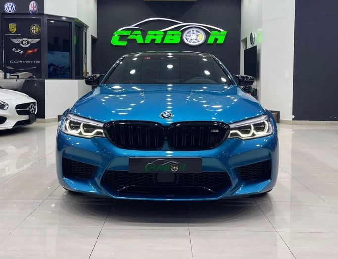 Подержанный BMW M5 VI (F90), 4.4 л, 2020 в Дубае от Carbon Cars Синий цвет. GCC | AUTO.AE