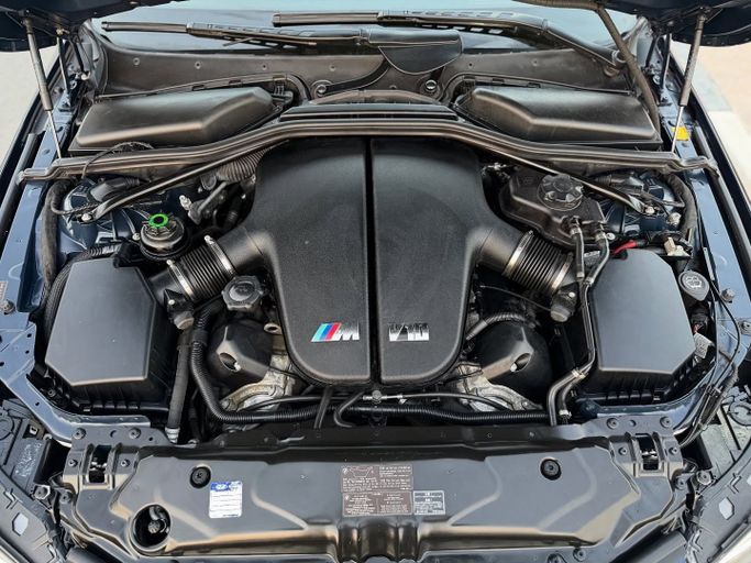 Подержанный BMW M5 IV (E60/E61), 5.0 л, 2006 в Дубае от Japan Motors Черный цвет. Other | AUTO.AE