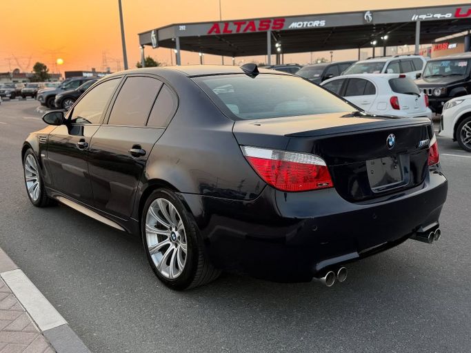 Подержанный BMW M5 IV (E60/E61), 5.0 л, 2006 в Дубае от Japan Motors Черный цвет. Other | AUTO.AE