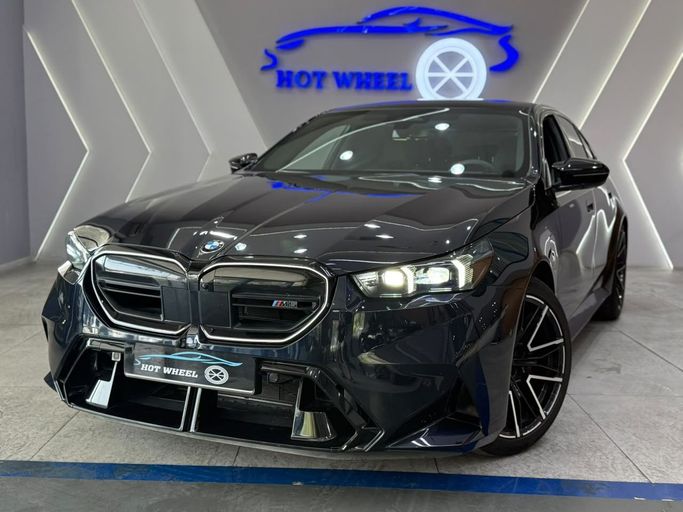 مستعملة ⁦BMW M5 سابعاً (G90)، 4.4 l، 2025⁩ في في الإمارات, دبي من Hot Wheel Used Motors، اللون أسود. أخرى | AUTO.AE | إعلان #287449